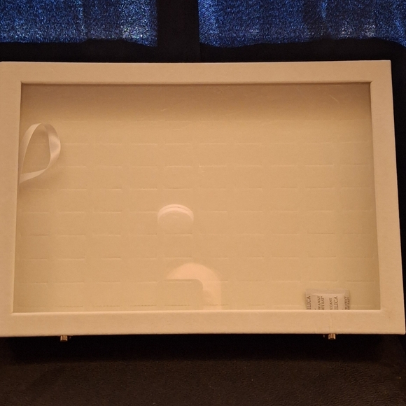 White Jewelry Box with 100 Ring Slots - Picture 2 of 3